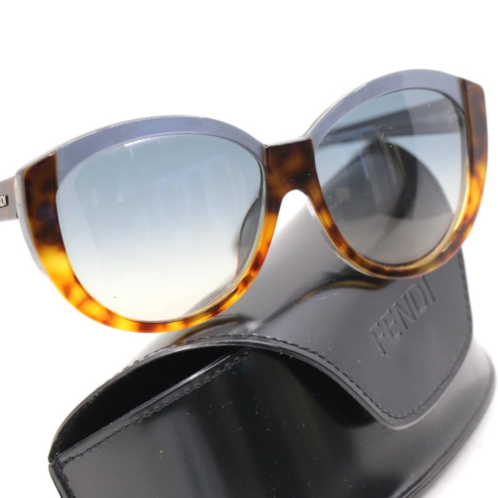 FENDI SUNGLASSES - Picture 5 of 8